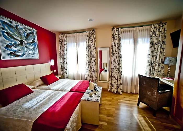 Hotel Condes De Castilla