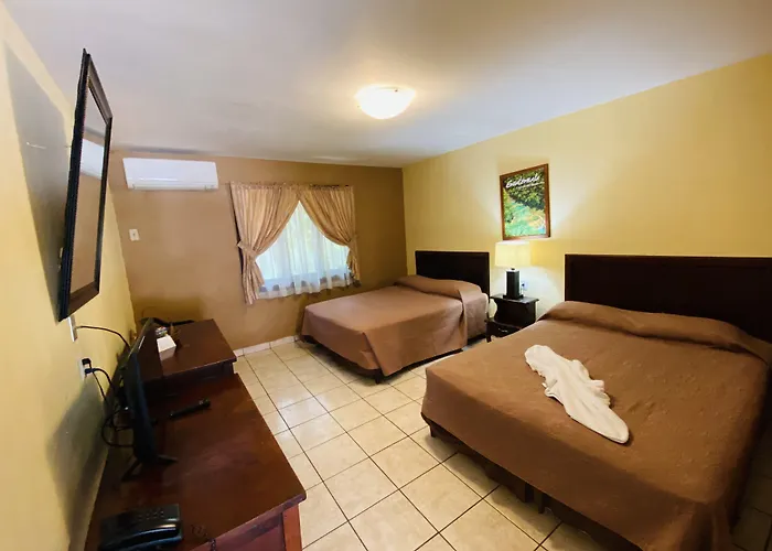 Hotel Puerto Libre