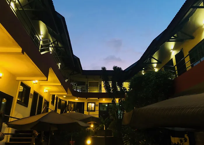 Detente Hotel