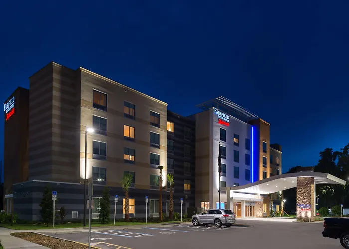 Fairfield Inn & Suites By Marriott Orlando East/Ucf Area