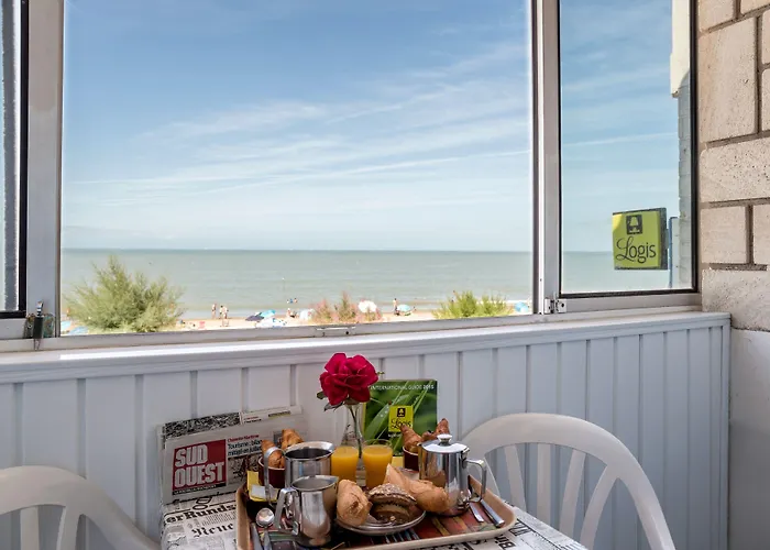 Hôtel Le Rivage vue sur mer - LOGIS - Châtelaillon-plage