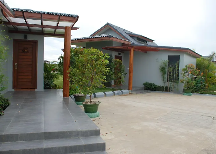 Nirvana Hotel And Resort