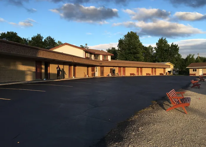Tarragon Motel Marinette