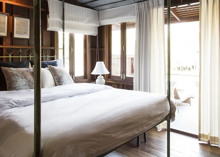 Baan Luang Rajamaitri Historic Inn