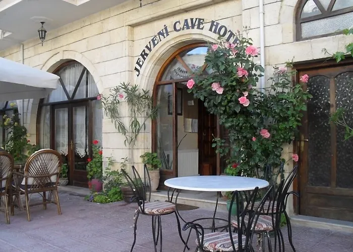 Jerveni Cave Hotel