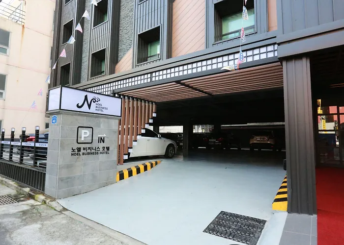 Noel Business Hotel