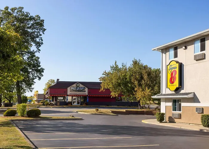 Super 8 By Wyndham Latham - Albany Airport