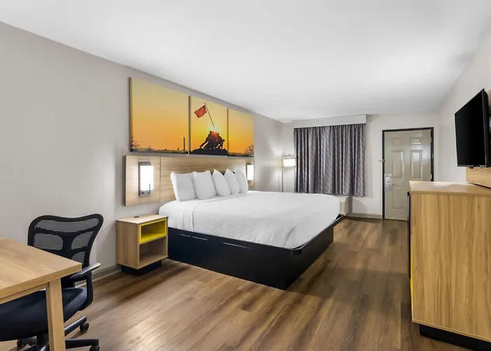 Days Inn By Wyndham Enterprise