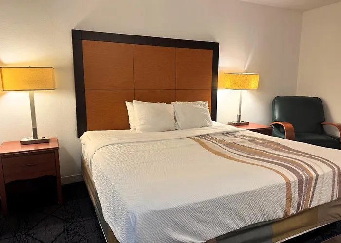 Baymont By Wyndham Meridian