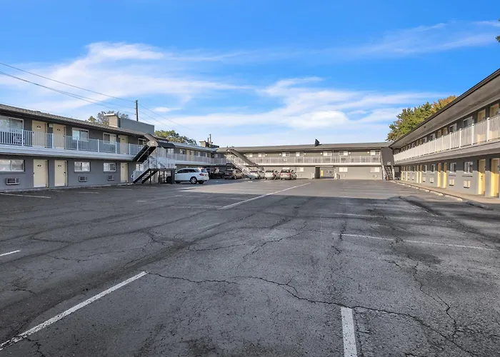 Bentley Motel