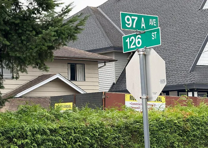 Downtown Central City Cozy Private 2 Bedroom Basement Suite - Independent Entry