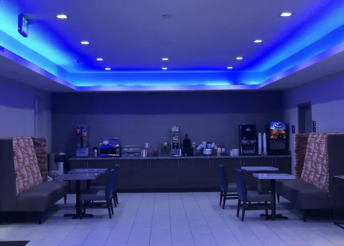 Catoosa Inn & Suites