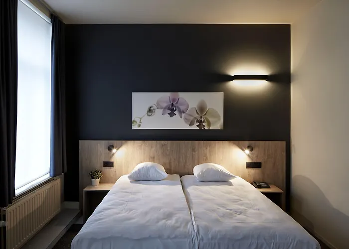 Alpha Hotel And Aparthotel