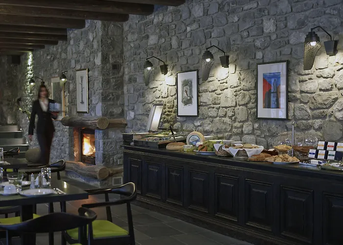 Art Mainalon Hotel