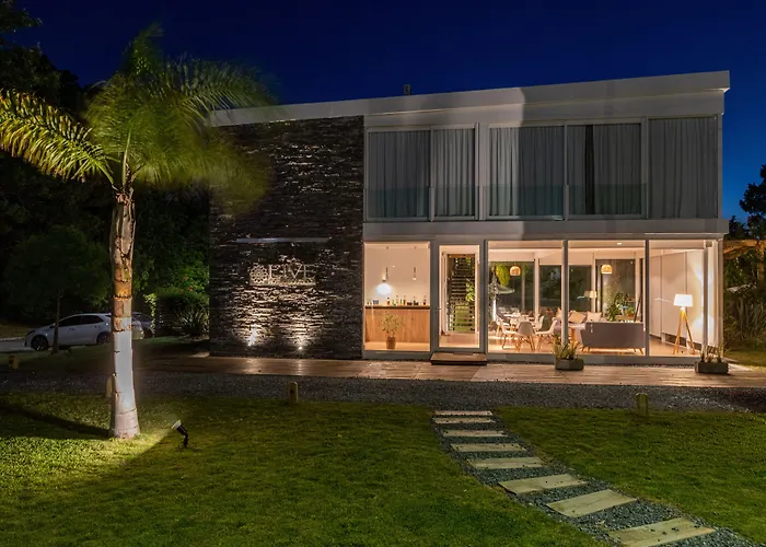 Live Hotel Boutique (Adults Only)