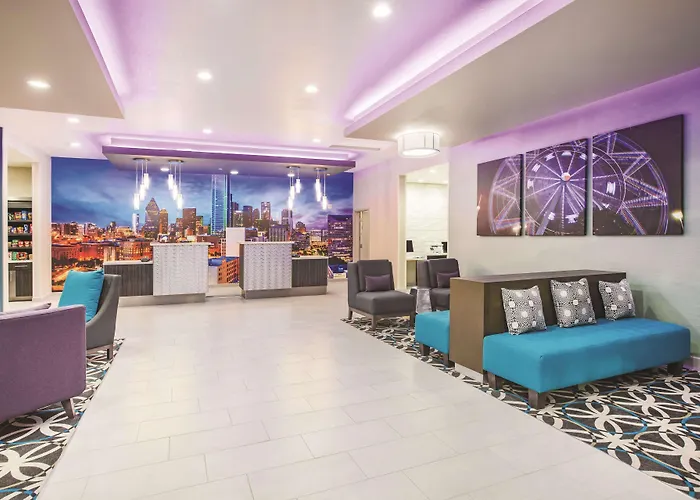La Quinta By Wyndham Dallas Plano - The Colony