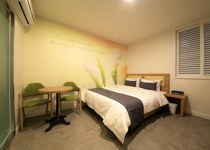 The 7 Hotel