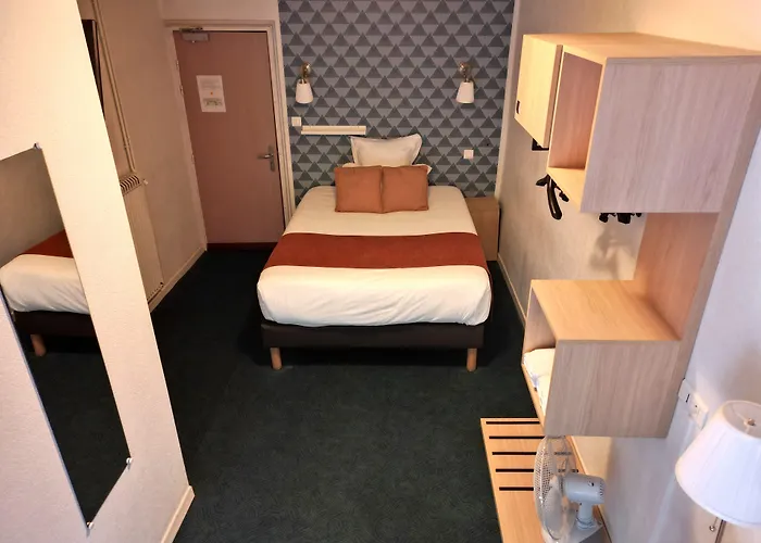 Contact Hotel Les Platanes - Clim Mobile En Option