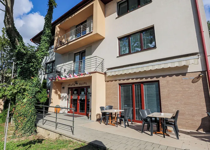 Grand Hotel Senica, Garni