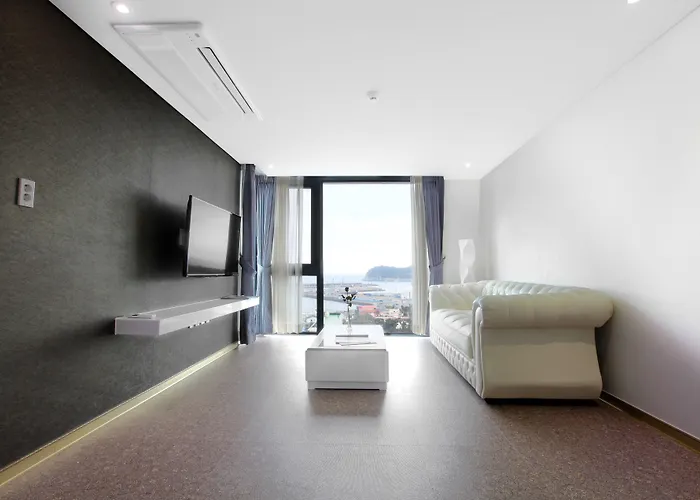 Eins Hotel