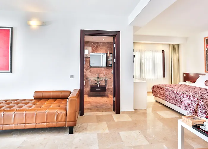 Gardenia Hotel (Adults Only)
