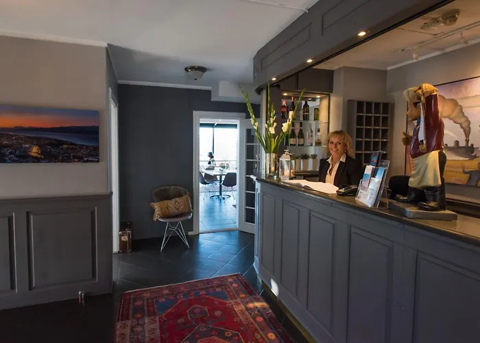 Breidablikk Guesthouse