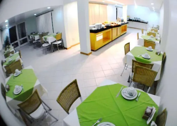 Golden Hotel - O Mais Central - Pet Friendly