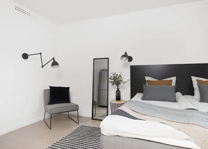 Forenom Hotels & Apartments Flemingsberg - 10Min From Aelvsjoe