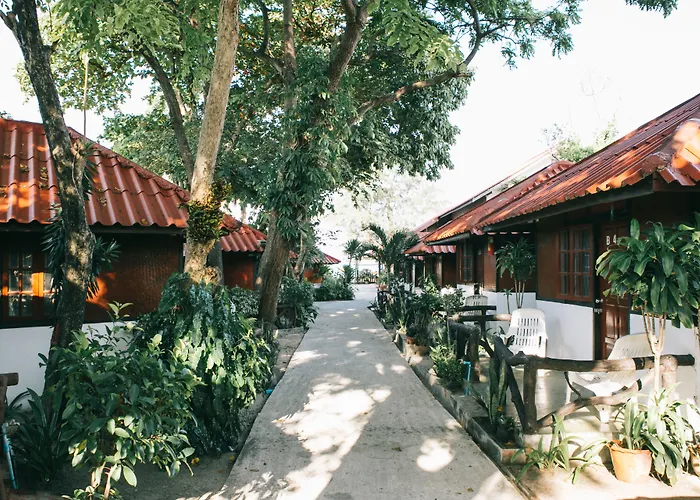 Haadrin Resort