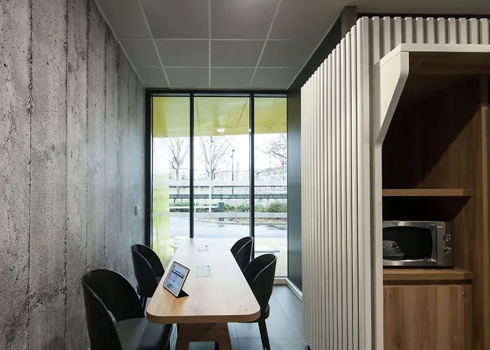 B&B Hotel Nanterre Rueil-Malmaison