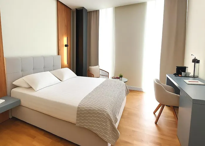 Elite Patras Suites