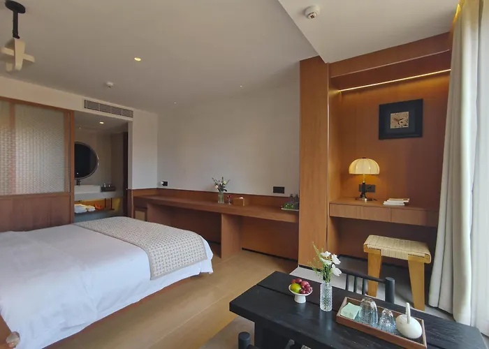Tuji Lane And Fanghe Homestay