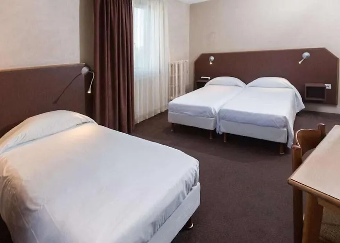 Brit Hotel Terminus