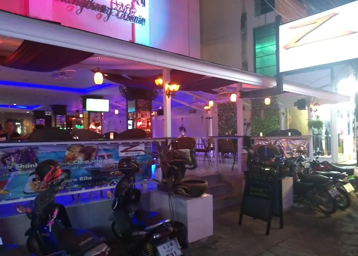 Zip Hotel & Restaurant
