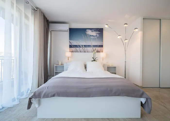 Appart Hotel Mandelieu