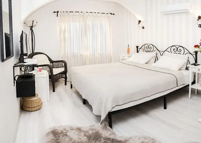 A&B Home Hotel