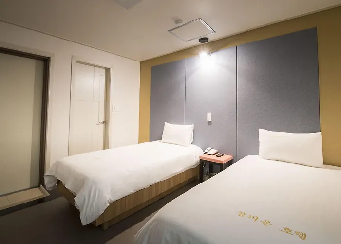 Champion Hotel