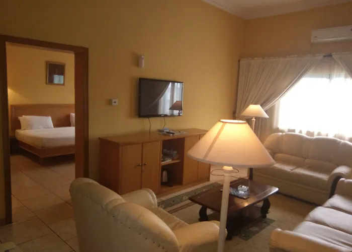 Asaa Pyramid Hotel