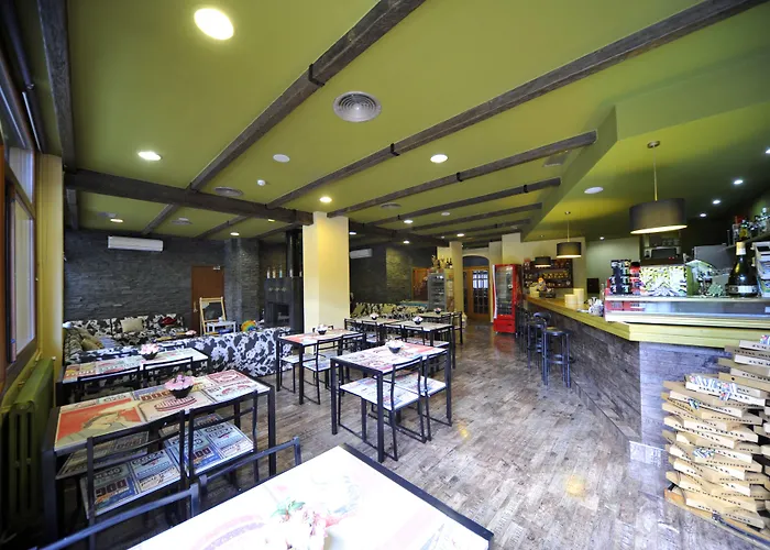 Hotel y Hostal Vall d Aneu