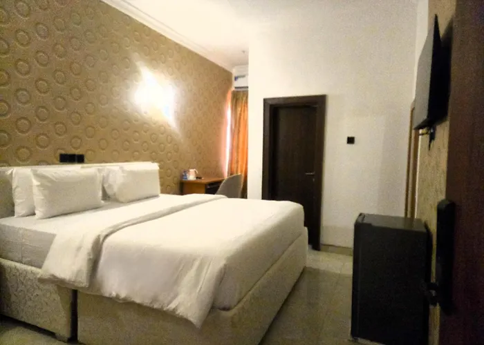 Roses Regency Hotel And Suites