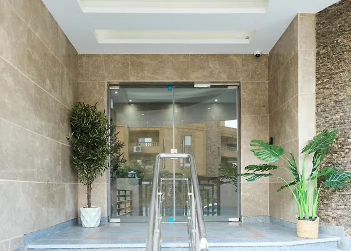 Jira Inn Hotel - چيران