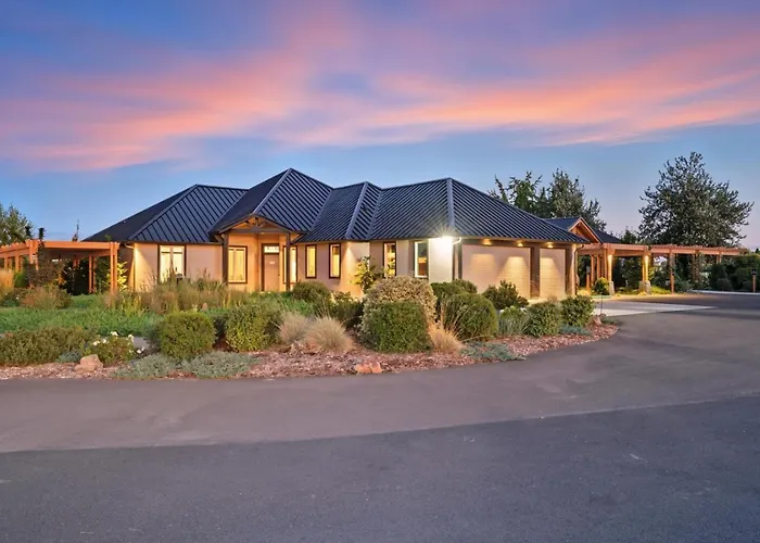 Vineyard Main House -10 Acre Vineyard