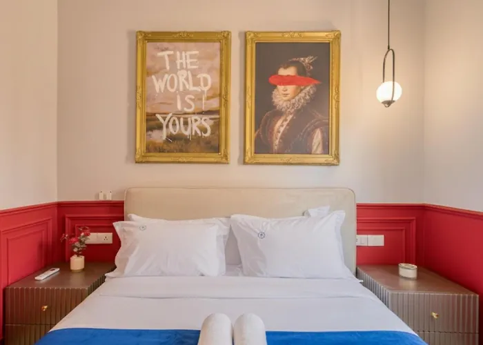 Travelholic Residence Near Mivida