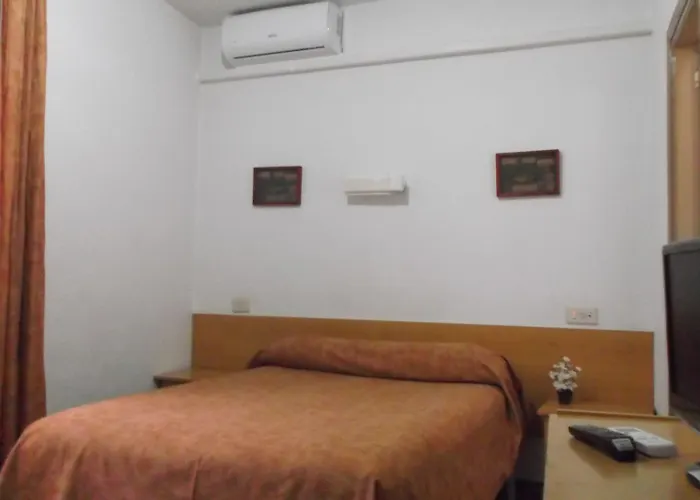 Hotel Arce