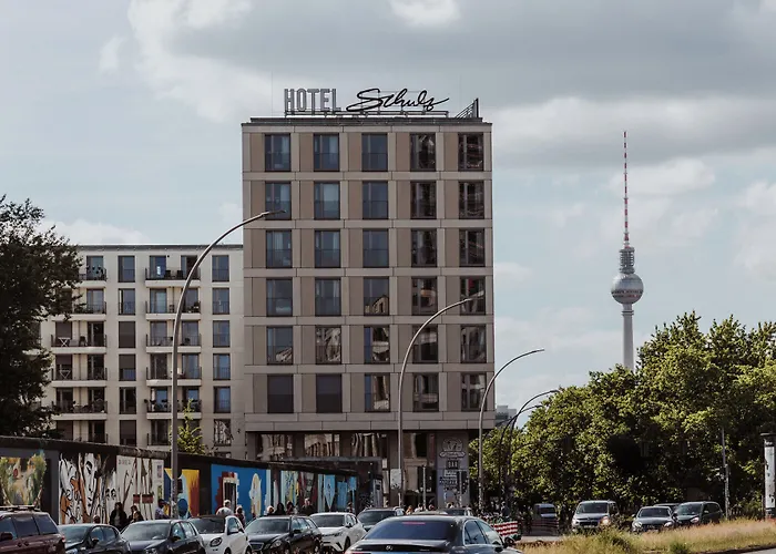 Schulz Hotel Berlin Wall At The East Side Gallery