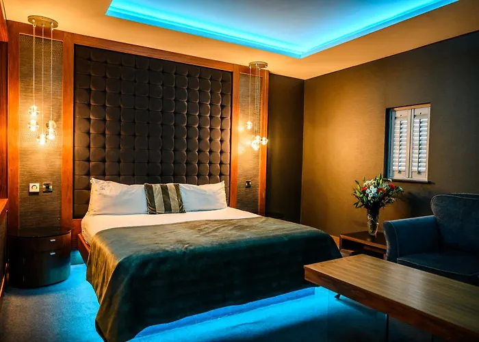 Riverside Park Hotel