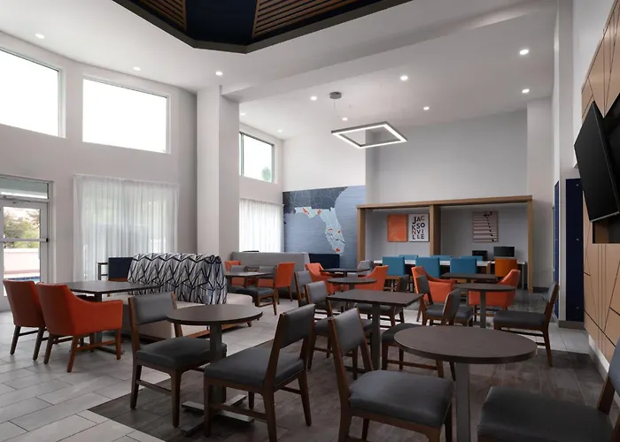 Holiday Inn Express Hotel & Suites Chaffee - Jacksonville West By Ihg
