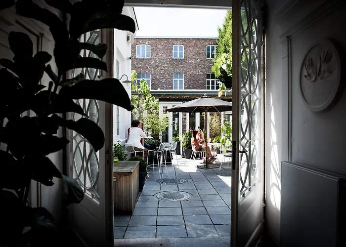 Fitz Roy Urban Hotel, Bar And Garden