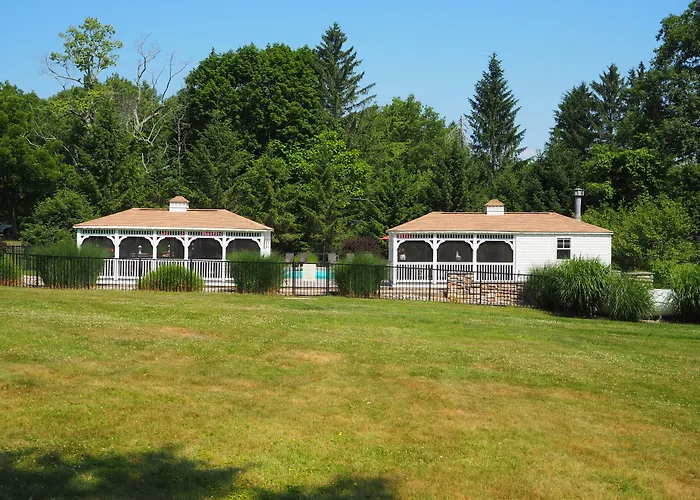 Woodfield Manor - A Sundance Vacations Property