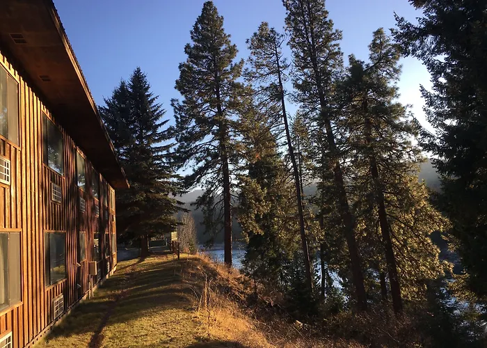 Rimrock Lodge